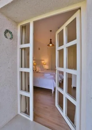 Alacati Kose Butique Çeşme